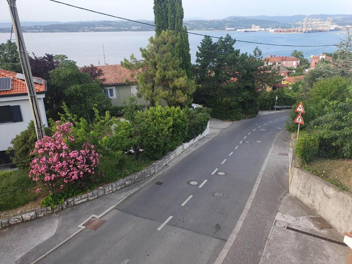 Apartma Lana21 Apartment Koper Luaran gambar