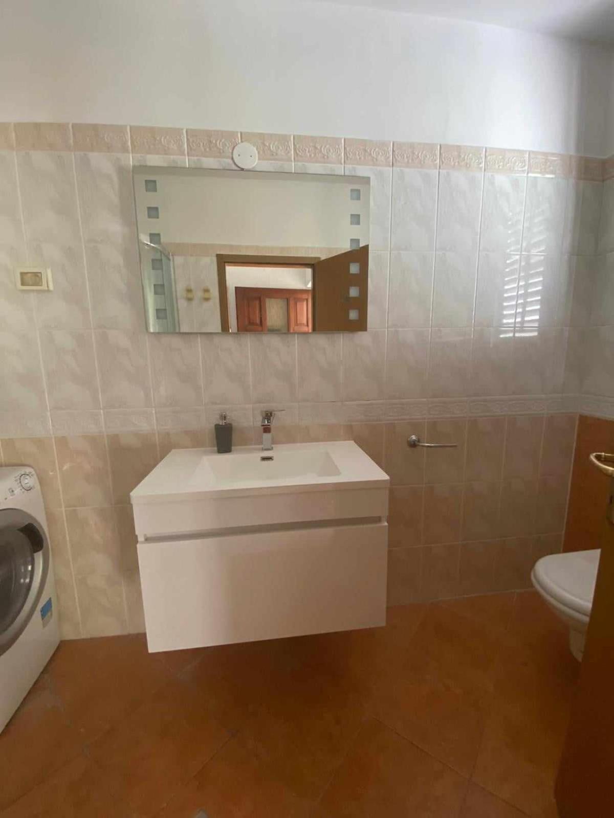 Apartma Lana21 Apartment Koper Luaran gambar